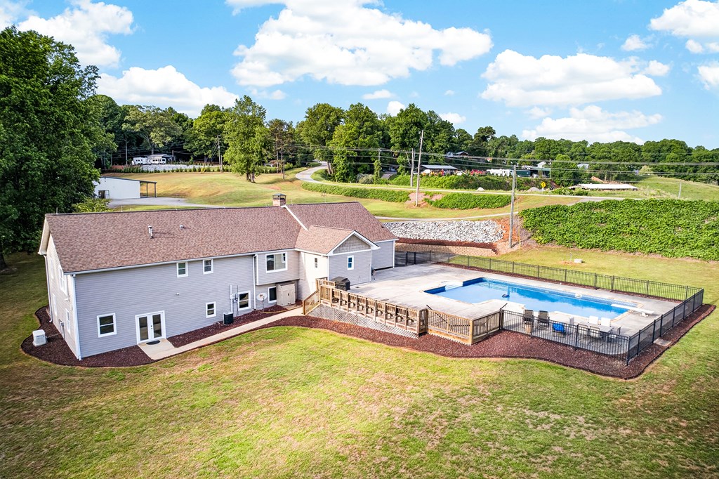 Dahlonega, Georgia, 30533, United States, 5 Bedrooms Bedrooms, ,4 BathroomsBathrooms,Residential,Active,2044582
