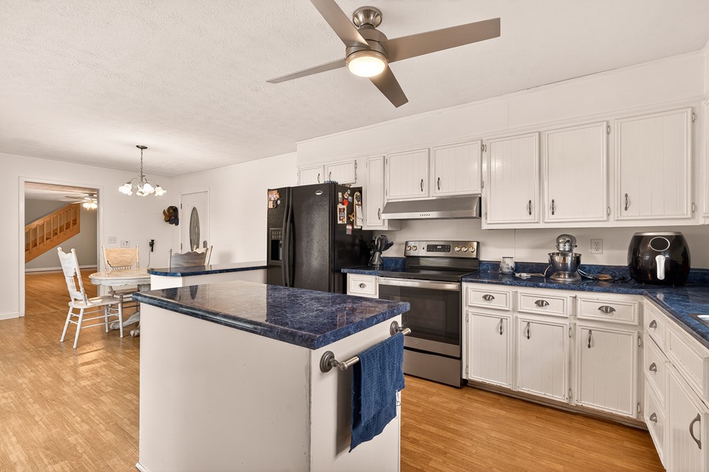 Dahlonega, Georgia, 30533, United States, 5 Bedrooms Bedrooms, ,4 BathroomsBathrooms,Residential,Active,2044582