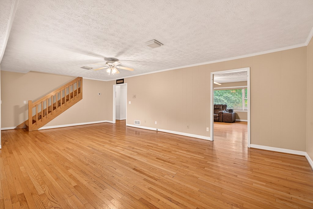 Dahlonega, Georgia, 30533, United States, 5 Bedrooms Bedrooms, ,4 BathroomsBathrooms,Residential,Active,2044582