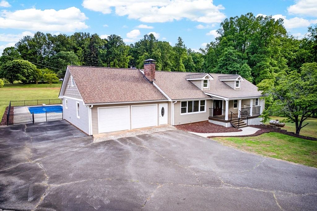 Dahlonega, Georgia, 30533, United States, 5 Bedrooms Bedrooms, ,4 BathroomsBathrooms,Residential,Active,2044582