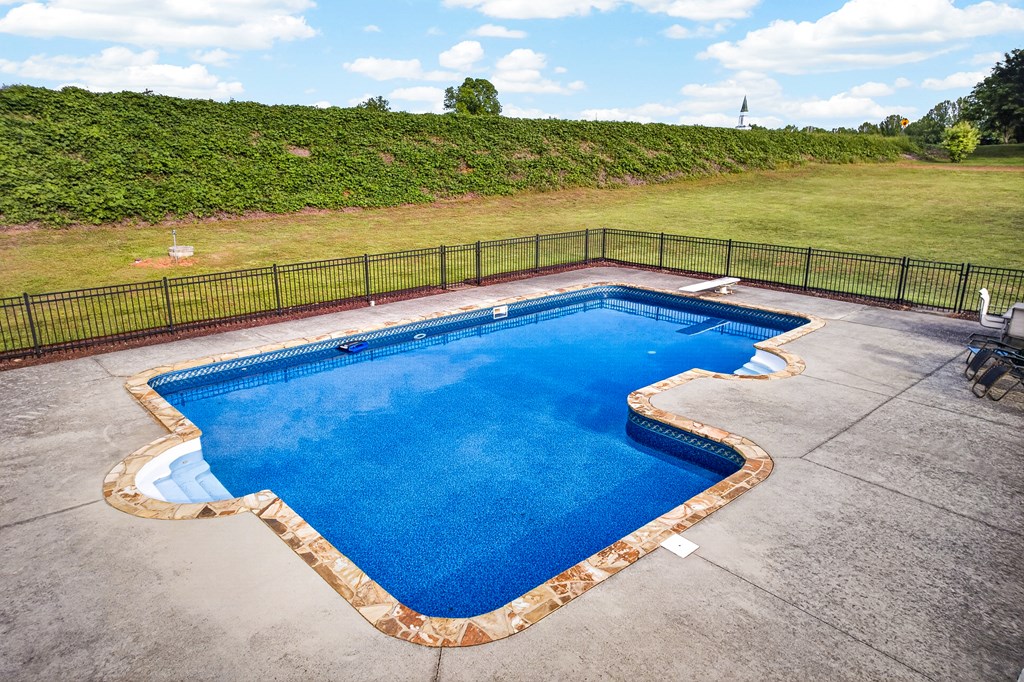 Dahlonega, Georgia, 30533, United States, 5 Bedrooms Bedrooms, ,4 BathroomsBathrooms,Residential,Active,2044582