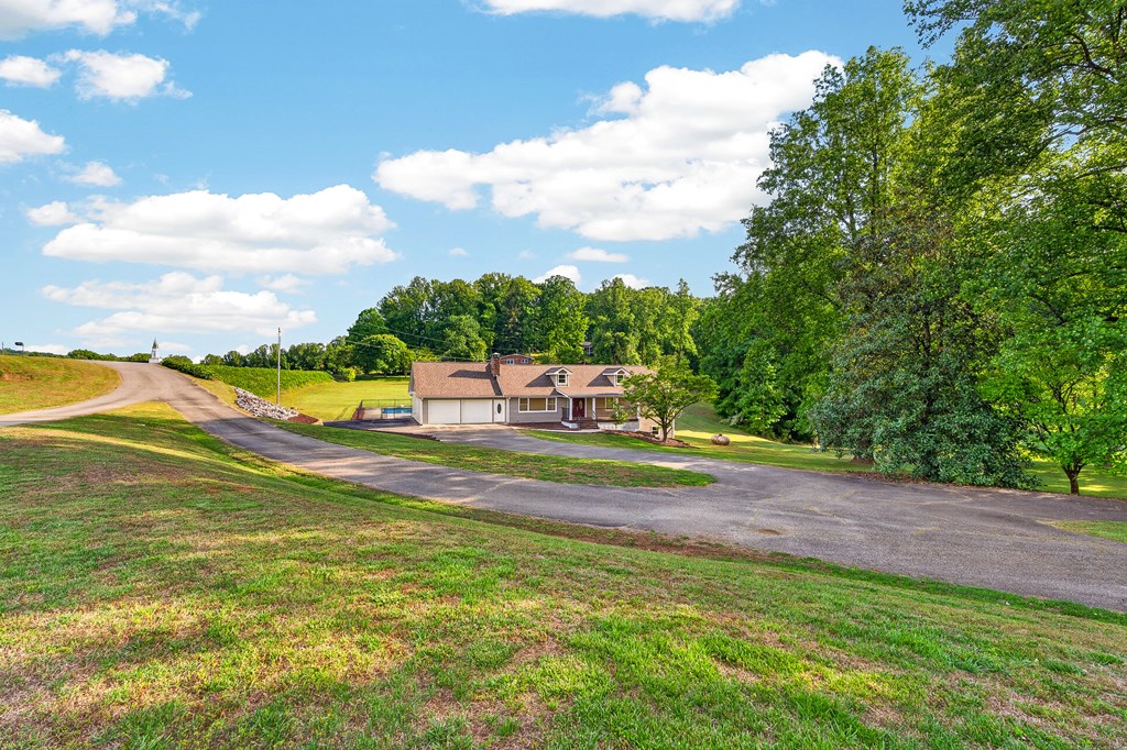 Dahlonega, Georgia, 30533, United States, 5 Bedrooms Bedrooms, ,4 BathroomsBathrooms,Residential,Active,2044582