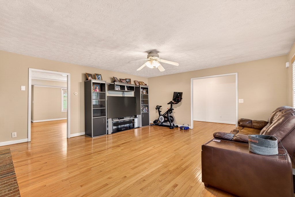 Dahlonega, Georgia, 30533, United States, 5 Bedrooms Bedrooms, ,4 BathroomsBathrooms,Residential,Active,2044582