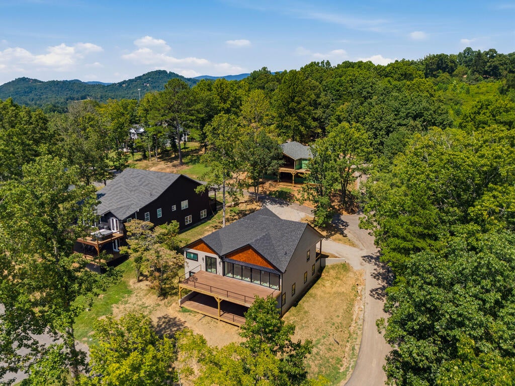 110 Green Pastures