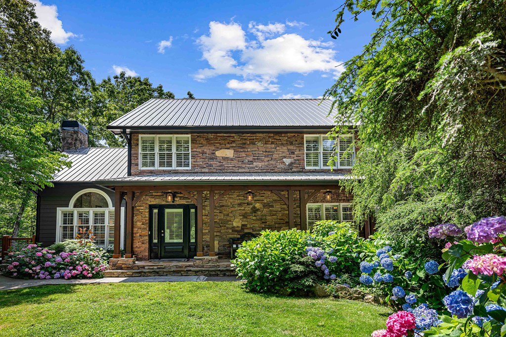 223 Mountain Tops Road