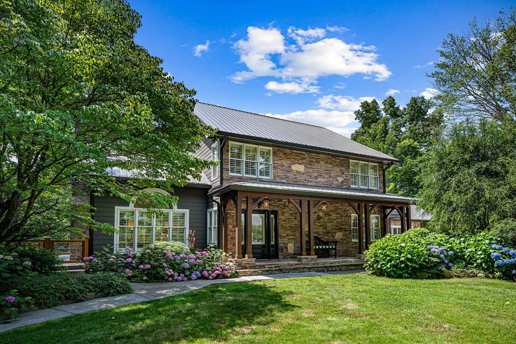 223 Mountain Tops Road