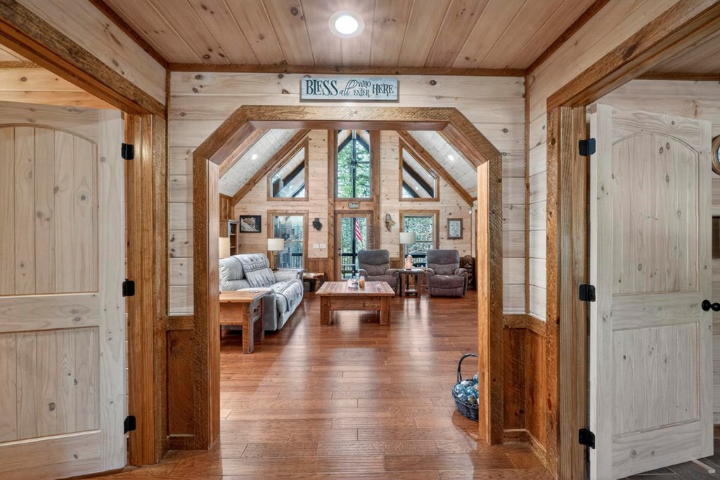 Morganton, Georgia, 30560, United States, 3 Bedrooms Bedrooms, ,3 BathroomsBathrooms,Residential,Active,2031744