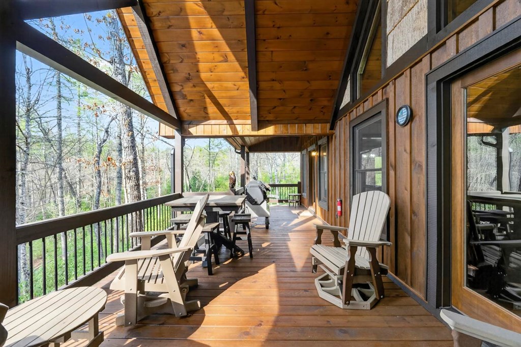 Morganton, Georgia, 30560, United States, 3 Bedrooms Bedrooms, ,3 BathroomsBathrooms,Residential,Active,2031744