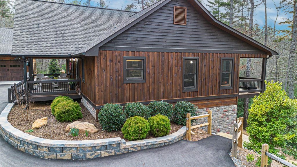 Morganton, Georgia, 30560, United States, 3 Bedrooms Bedrooms, ,3 BathroomsBathrooms,Residential,Active,2031744