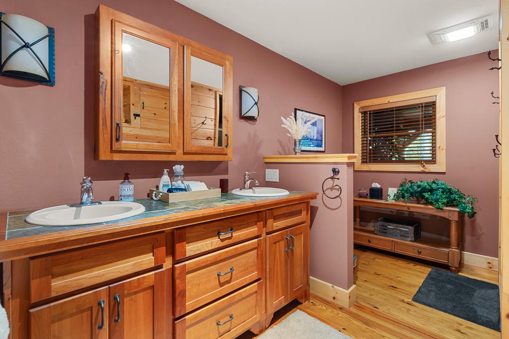 Morganton, Georgia, 30560, United States, 4 Bedrooms Bedrooms, ,4 BathroomsBathrooms,Residential,Active,2027048