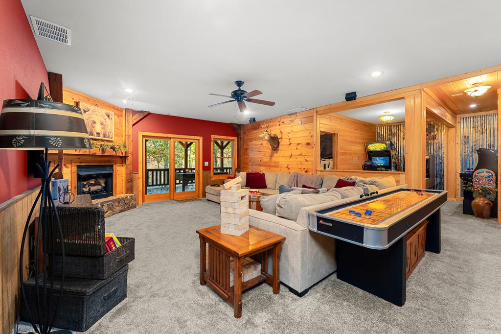 Morganton, Georgia, 30560, United States, 4 Bedrooms Bedrooms, ,4 BathroomsBathrooms,Residential,Active,2027048