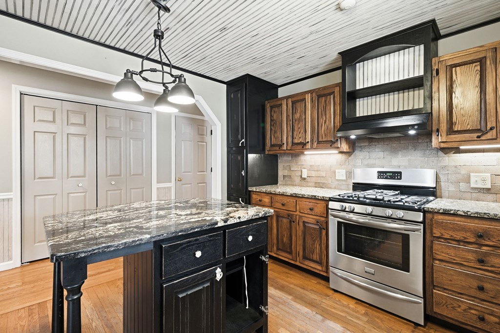 Ellijay, Georgia, 30540, United States, 3 Bedrooms Bedrooms, ,4 BathroomsBathrooms,Residential,Active,2025626