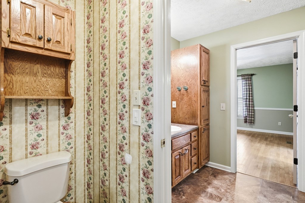 Ellijay, Georgia, 30540, United States, 3 Bedrooms Bedrooms, ,4 BathroomsBathrooms,Residential,Active,2025626