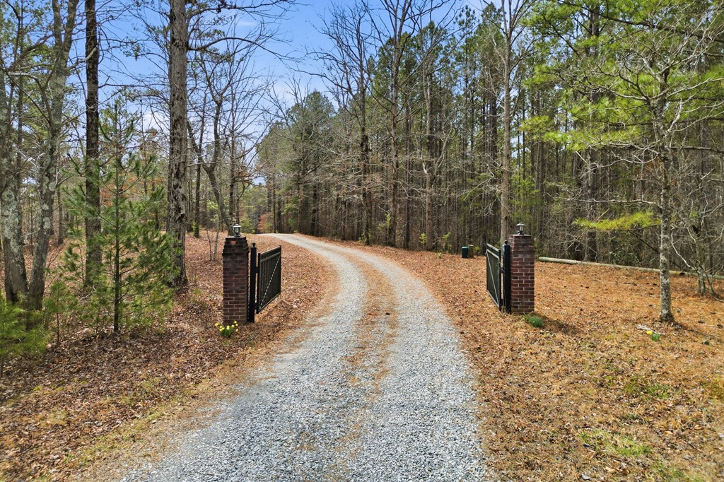 Ellijay, Georgia, 30540, United States, 3 Bedrooms Bedrooms, ,4 BathroomsBathrooms,Residential,Active,2025626