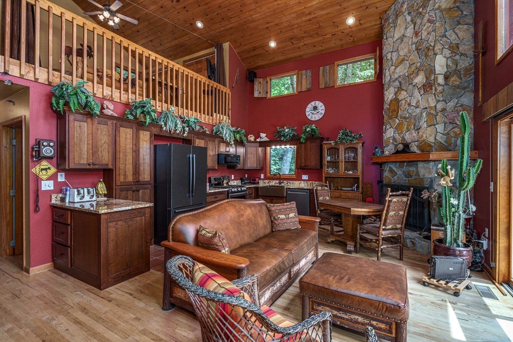 659 Lonesome Pine Road