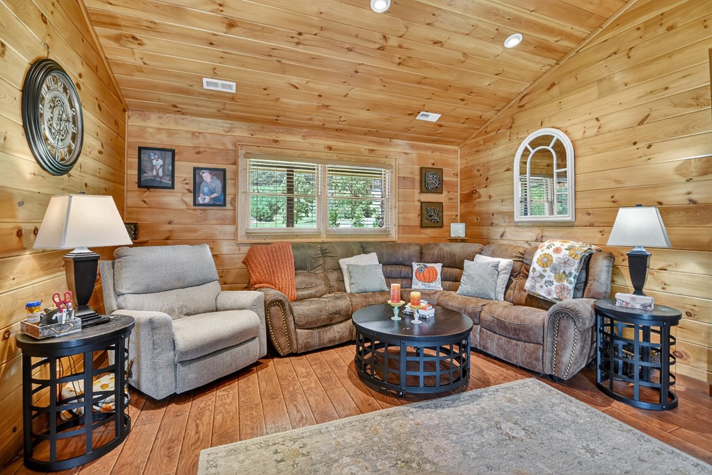 7117 Mineral Bluff Highway