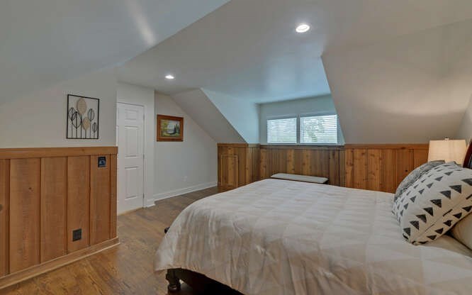 Hiawassee, Georgia, 30546, United States, 6 Bedrooms Bedrooms, ,4 BathroomsBathrooms,Residential,Active,2028167