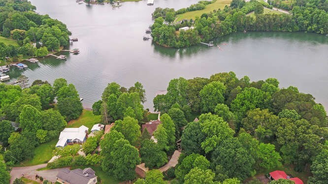Hiawassee, Georgia, 30546, United States, 6 Bedrooms Bedrooms, ,4 BathroomsBathrooms,Residential,Active,2028167