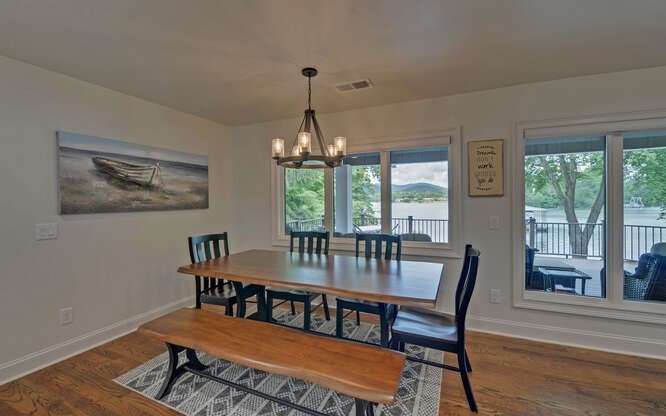 Hiawassee, Georgia, 30546, United States, 6 Bedrooms Bedrooms, ,4 BathroomsBathrooms,Residential,Active,2028167