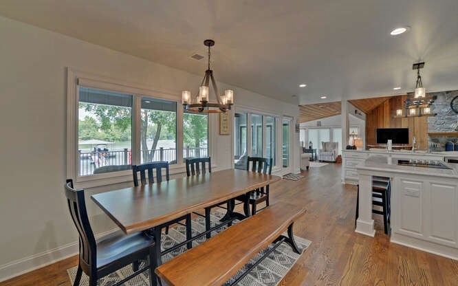 Hiawassee, Georgia, 30546, United States, 6 Bedrooms Bedrooms, ,4 BathroomsBathrooms,Residential,Active,2028167