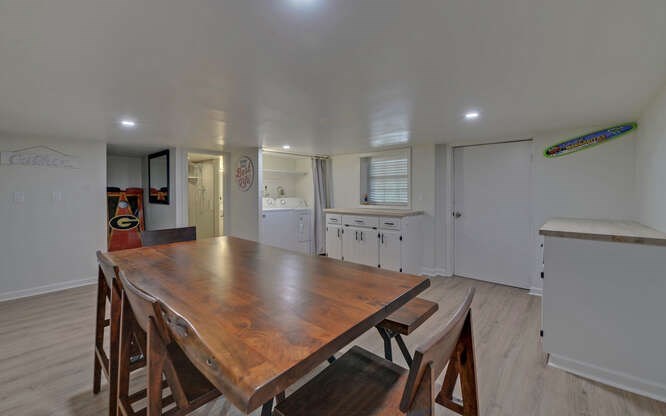 Hiawassee, Georgia, 30546, United States, 6 Bedrooms Bedrooms, ,4 BathroomsBathrooms,Residential,Active,2028167