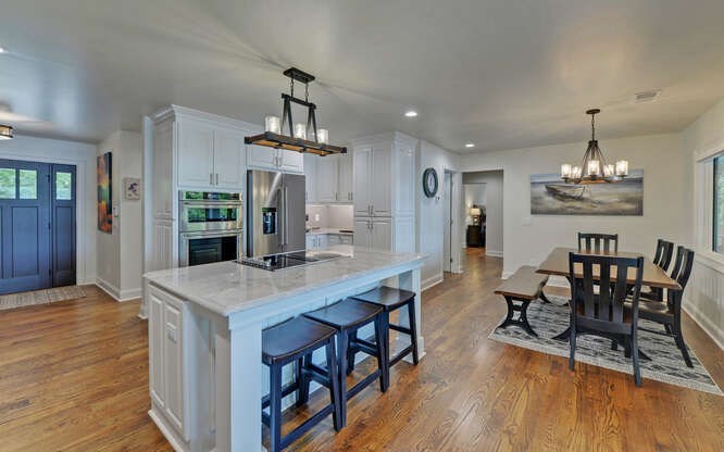 Hiawassee, Georgia, 30546, United States, 6 Bedrooms Bedrooms, ,4 BathroomsBathrooms,Residential,Active,2028167