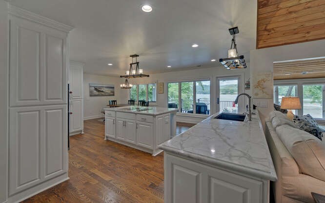 Hiawassee, Georgia, 30546, United States, 6 Bedrooms Bedrooms, ,4 BathroomsBathrooms,Residential,Active,2028167