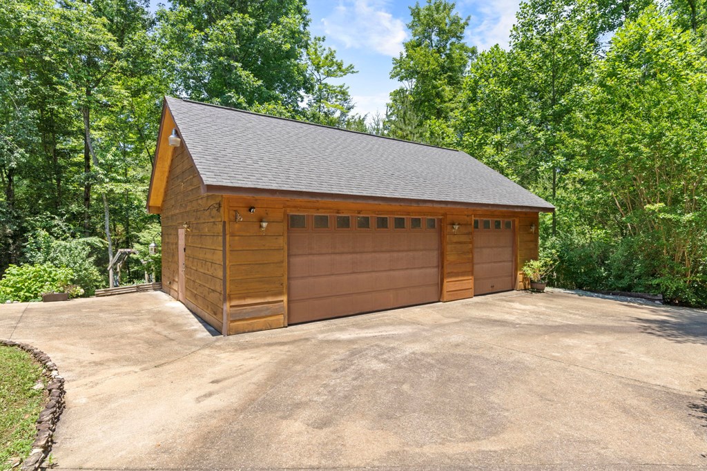 556 Flat Creek Circle