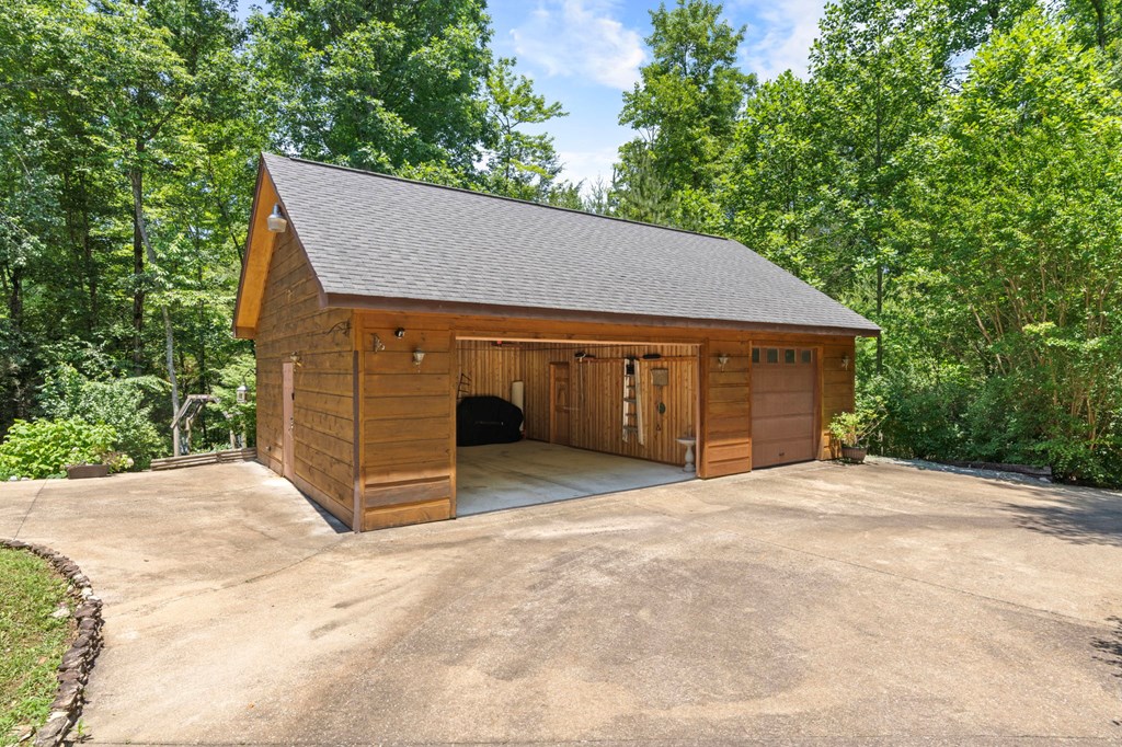 556 Flat Creek Circle