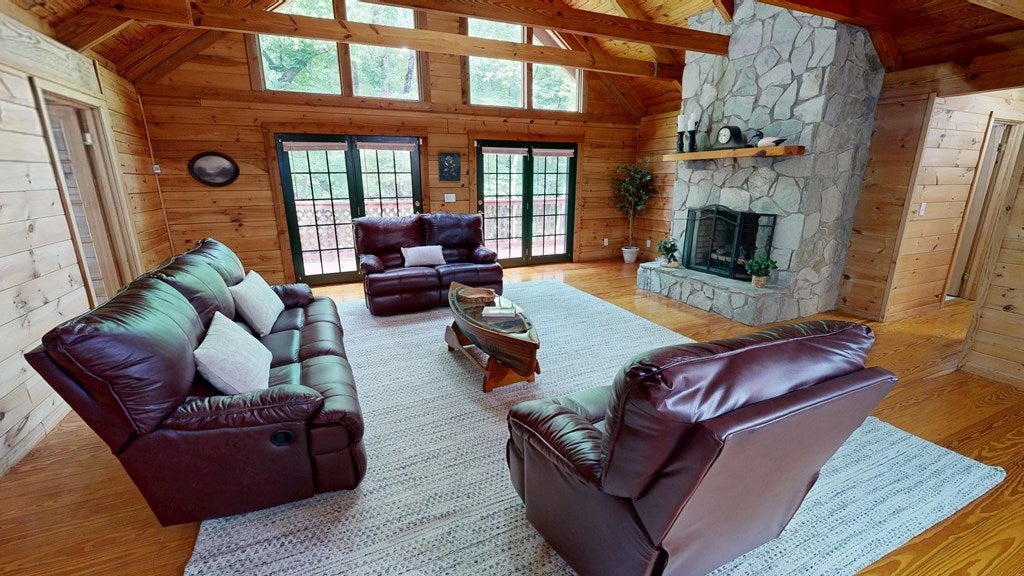 118 Laurel Ridge Lane