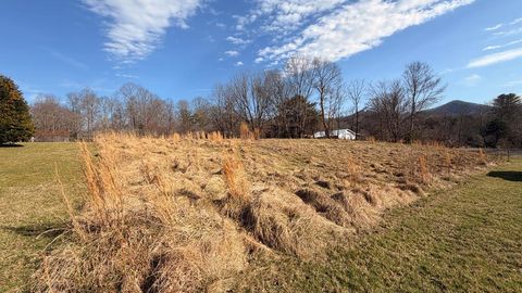 2402 Little John Lane Hiawassee GA 30546