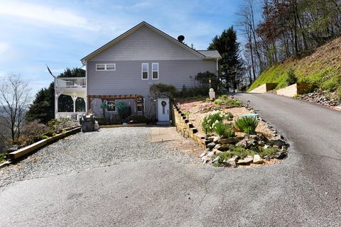 A home in Hayesville