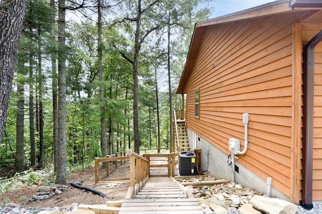 34 Hardwood Trail
