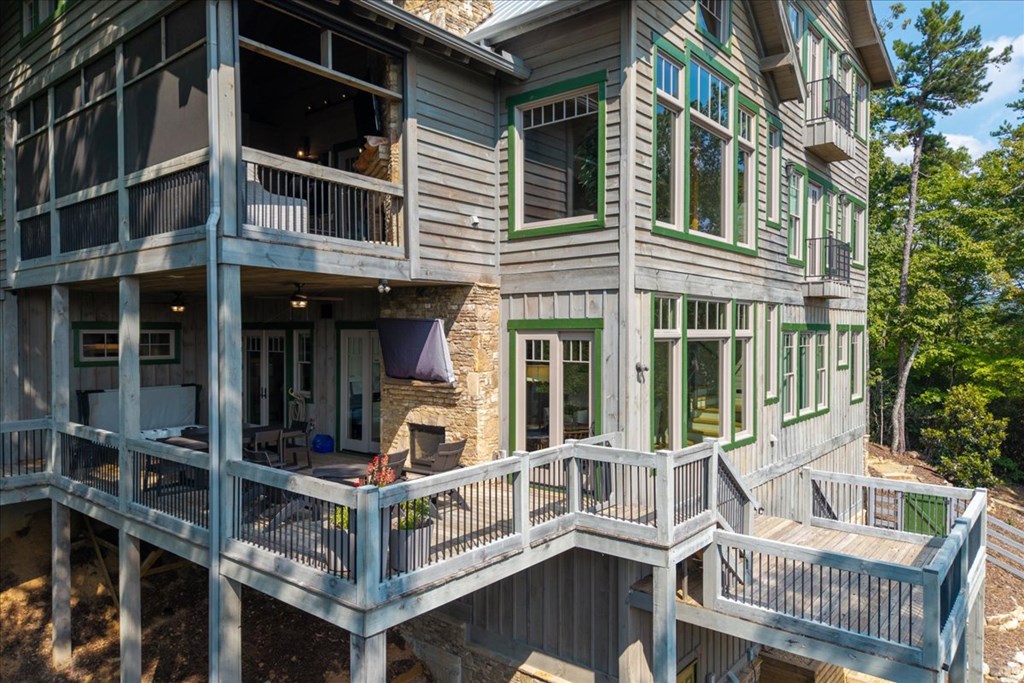 Ellijay, Georgia, 30540, United States, 5 Bedrooms Bedrooms, ,7 BathroomsBathrooms,Residential,Active,2041495