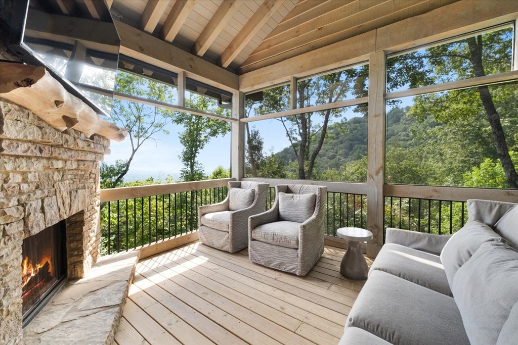 Ellijay, Georgia, 30540, United States, 5 Bedrooms Bedrooms, ,7 BathroomsBathrooms,Residential,Active,2041495