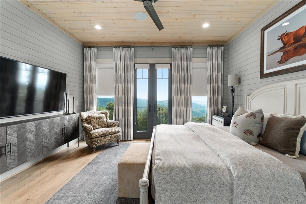 Ellijay, Georgia, 30540, United States, 5 Bedrooms Bedrooms, ,7 BathroomsBathrooms,Residential,Active,2041495