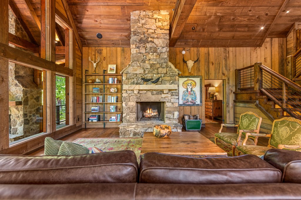 Cherry Log, Georgia, 30522, United States, 5 Bedrooms Bedrooms, ,5 BathroomsBathrooms,Residential,Active,2045528