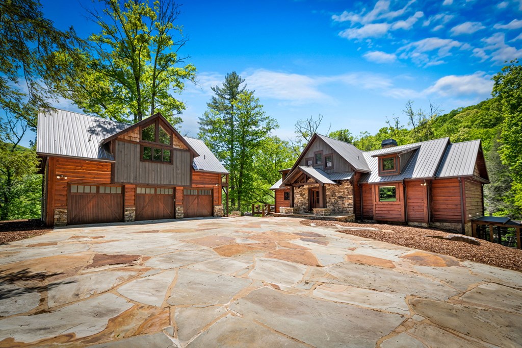 Cherry Log, Georgia, 30522, United States, 5 Bedrooms Bedrooms, ,5 BathroomsBathrooms,Residential,Active,2045528