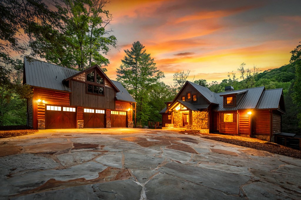Cherry Log, Georgia, 30522, United States, 5 Bedrooms Bedrooms, ,5 BathroomsBathrooms,Residential,Active,2045528