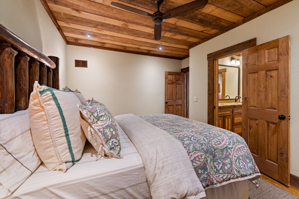 Cherry Log, Georgia, 30522, United States, 5 Bedrooms Bedrooms, ,5 BathroomsBathrooms,Residential,Active,2045528