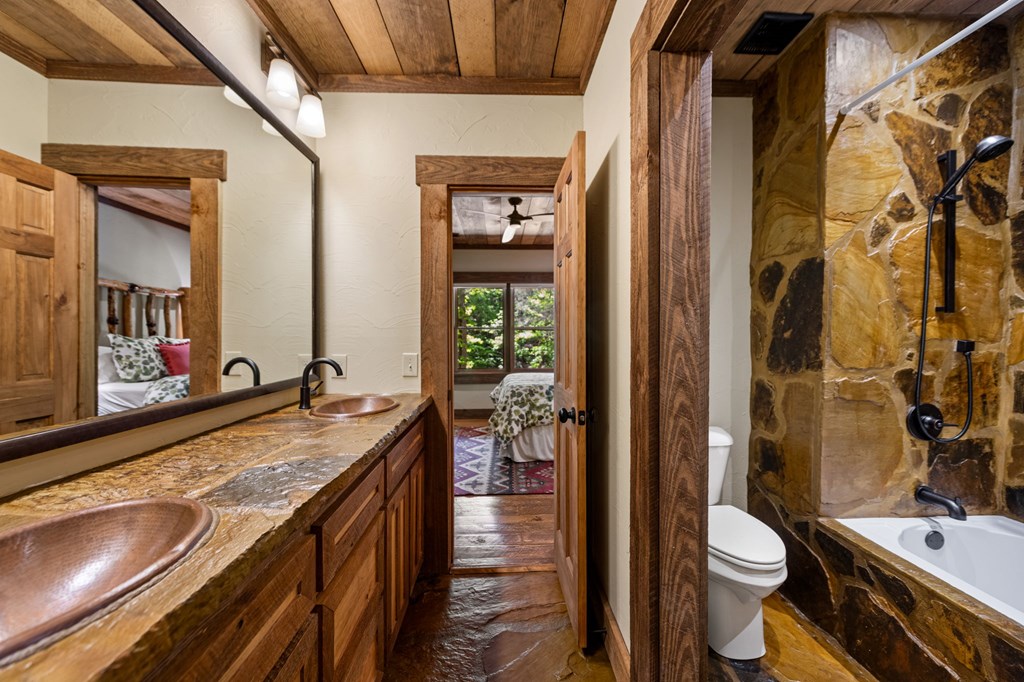 Cherry Log, Georgia, 30522, United States, 5 Bedrooms Bedrooms, ,5 BathroomsBathrooms,Residential,Active,2045528