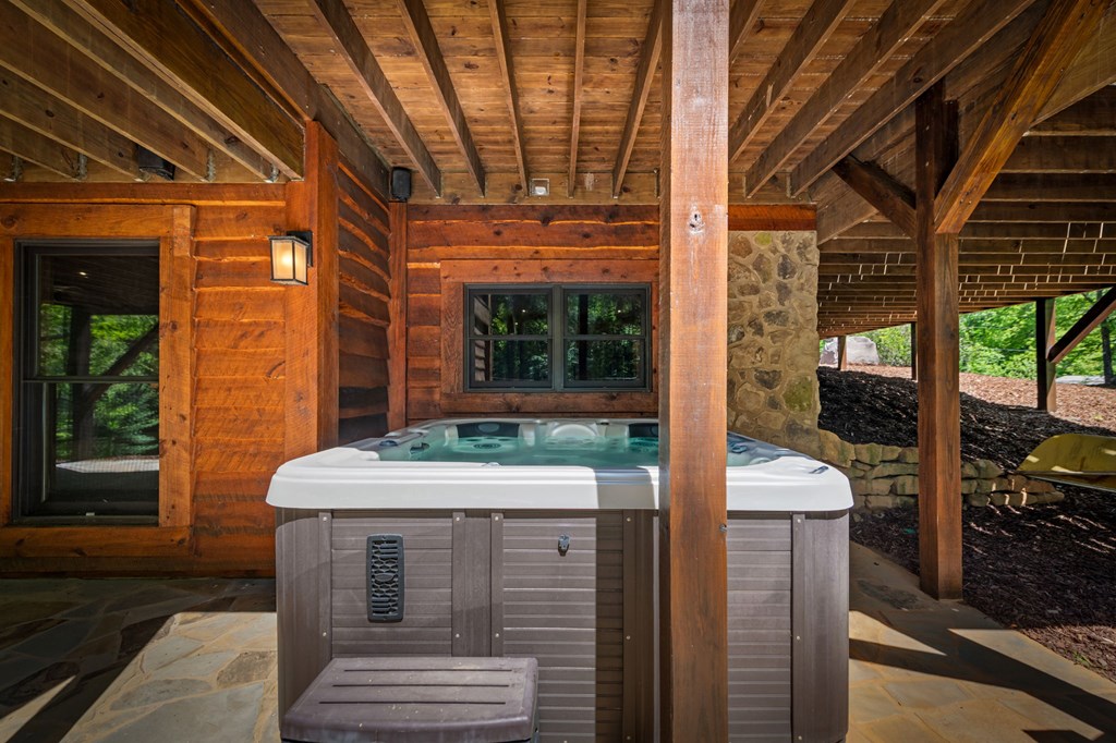 Cherry Log, Georgia, 30522, United States, 5 Bedrooms Bedrooms, ,5 BathroomsBathrooms,Residential,Active,2045528