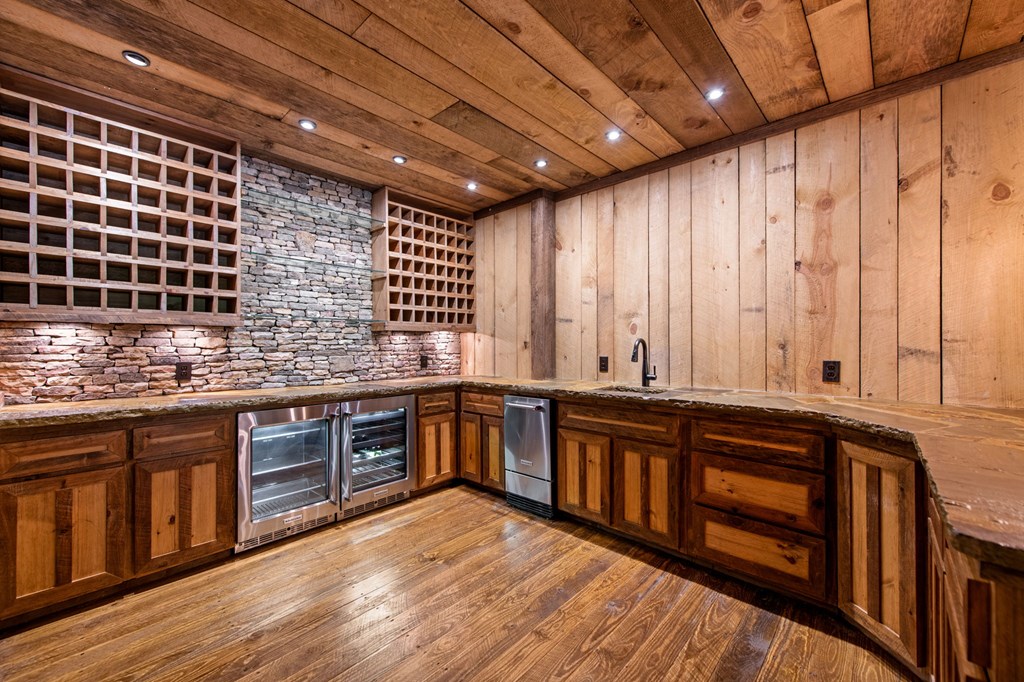 Cherry Log, Georgia, 30522, United States, 5 Bedrooms Bedrooms, ,5 BathroomsBathrooms,Residential,Active,2045528