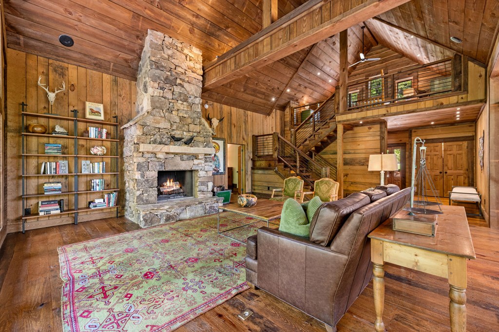 Cherry Log, Georgia, 30522, United States, 5 Bedrooms Bedrooms, ,5 BathroomsBathrooms,Residential,Active,2045528