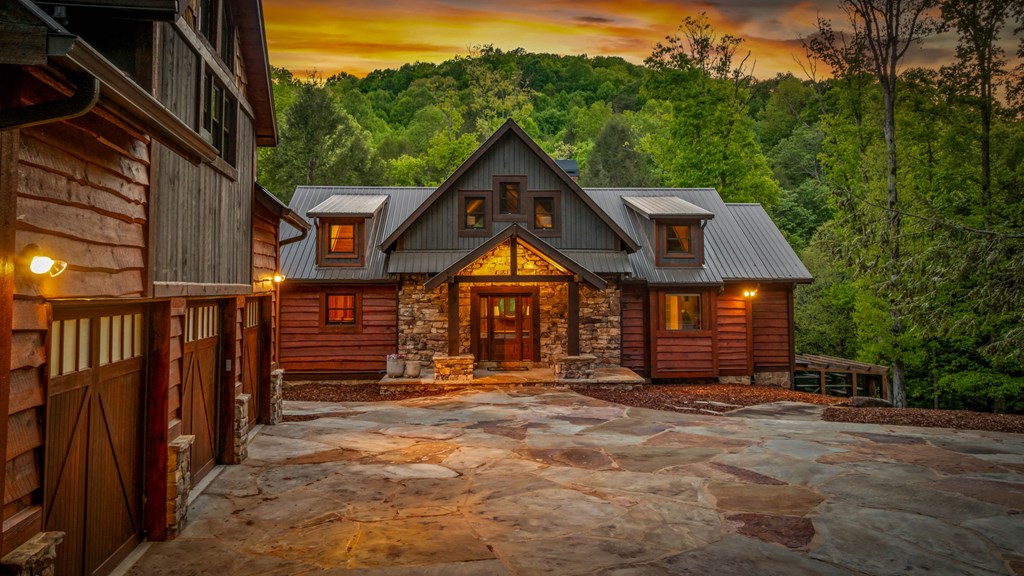 Cherry Log, Georgia, 30522, United States, 5 Bedrooms Bedrooms, ,5 BathroomsBathrooms,Residential,Active,2045528