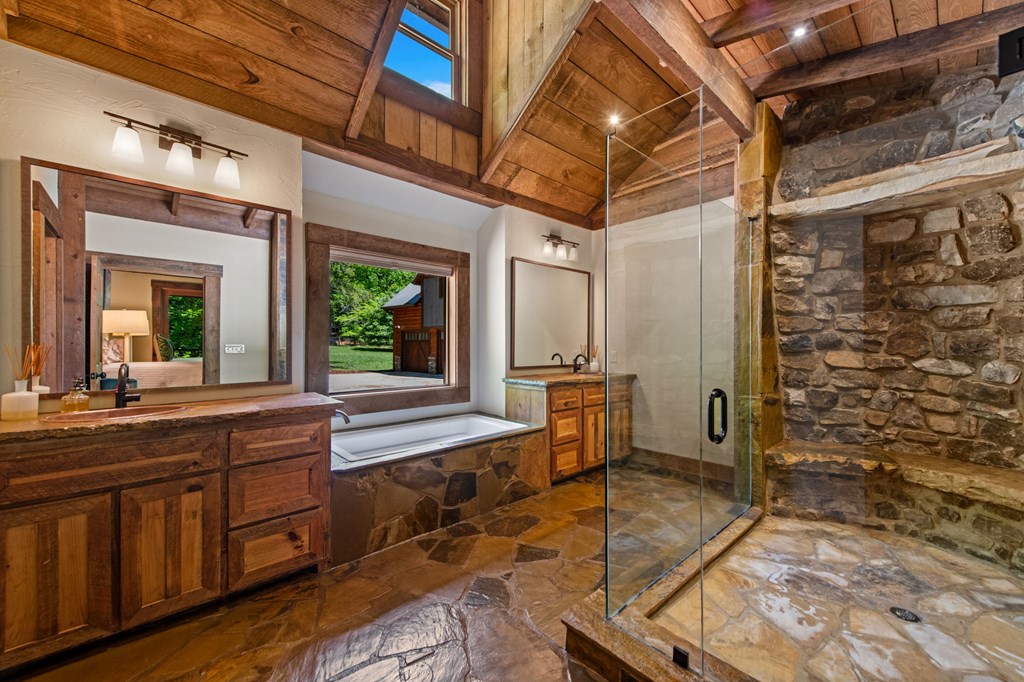 Cherry Log, Georgia, 30522, United States, 5 Bedrooms Bedrooms, ,5 BathroomsBathrooms,Residential,Active,2045528