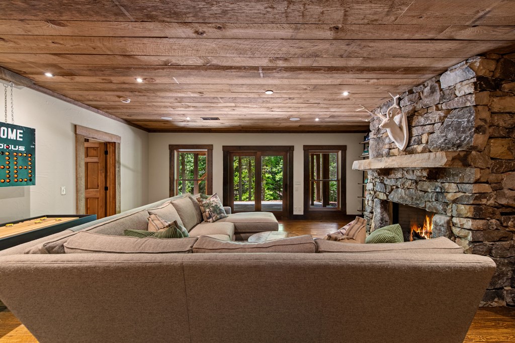 Cherry Log, Georgia, 30522, United States, 5 Bedrooms Bedrooms, ,5 BathroomsBathrooms,Residential,Active,2045528
