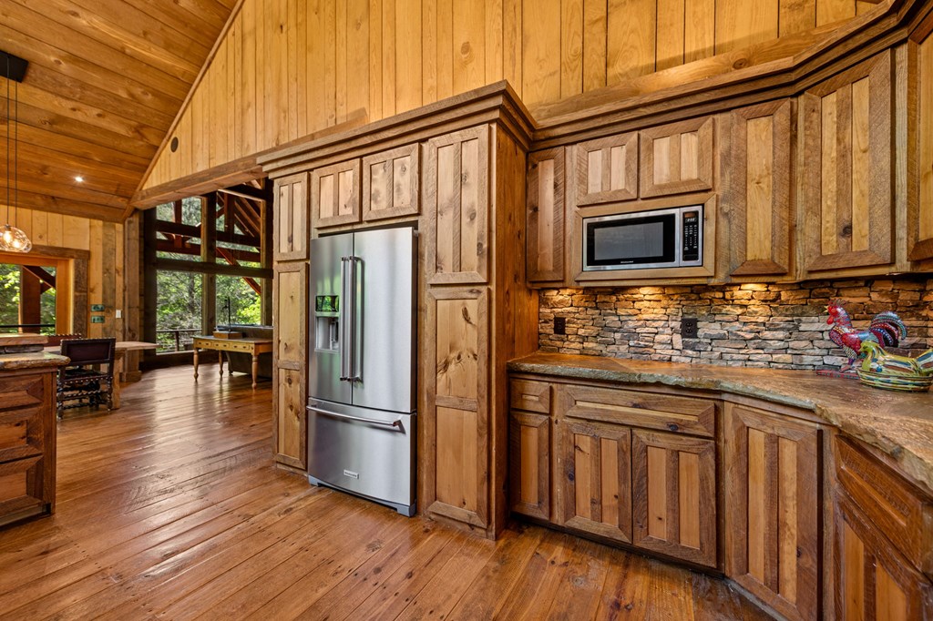 Cherry Log, Georgia, 30522, United States, 5 Bedrooms Bedrooms, ,5 BathroomsBathrooms,Residential,Active,2045528