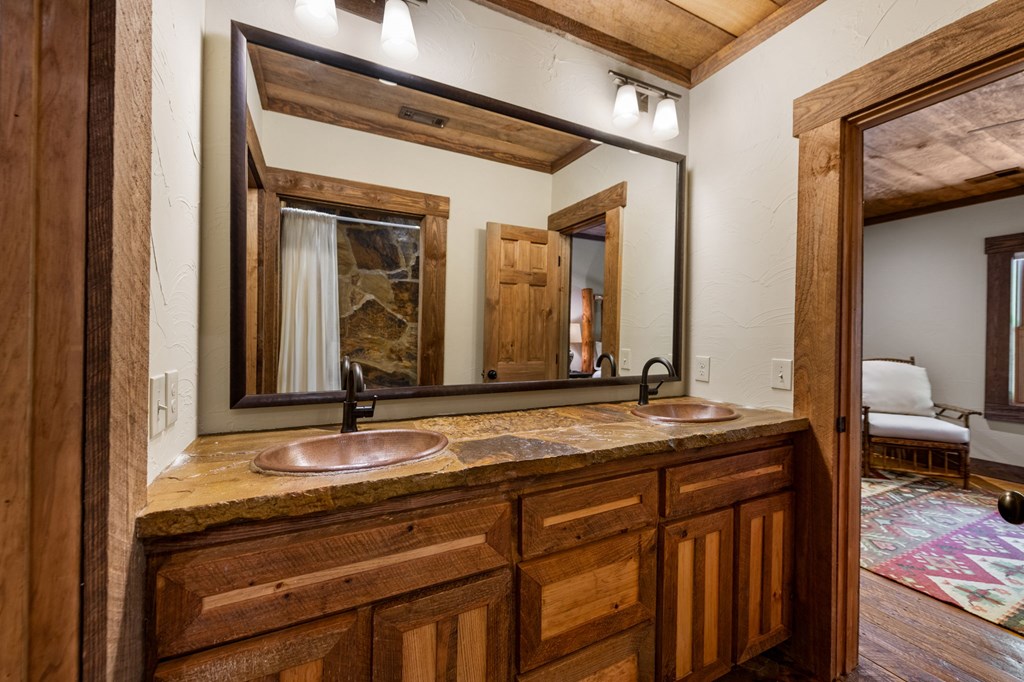 Cherry Log, Georgia, 30522, United States, 5 Bedrooms Bedrooms, ,5 BathroomsBathrooms,Residential,Active,2045528