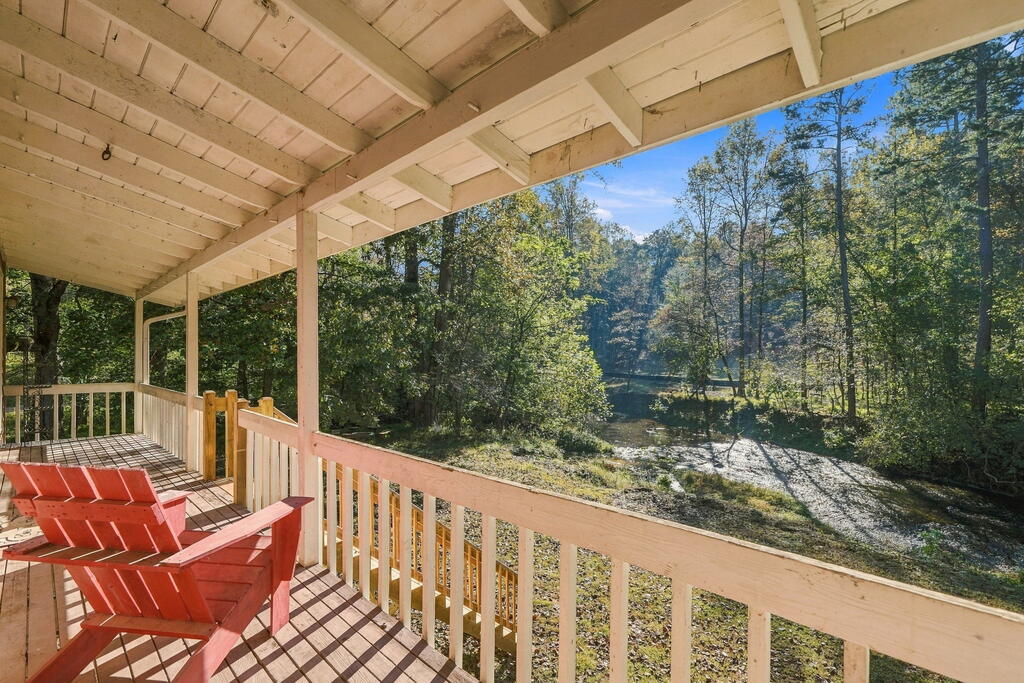 372 Misty Valley Lane